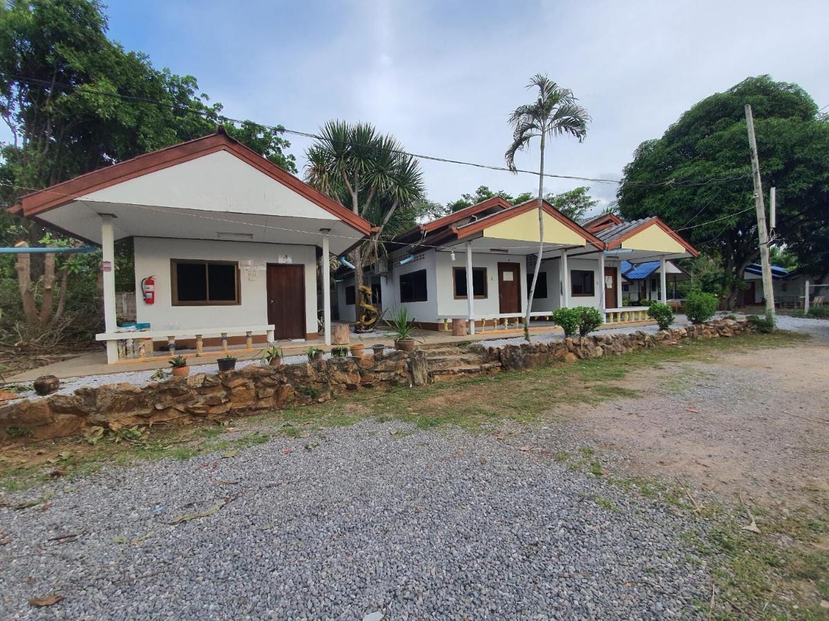 Pineapple Resort Ban Huai Thalaeng Phan 外观 照片